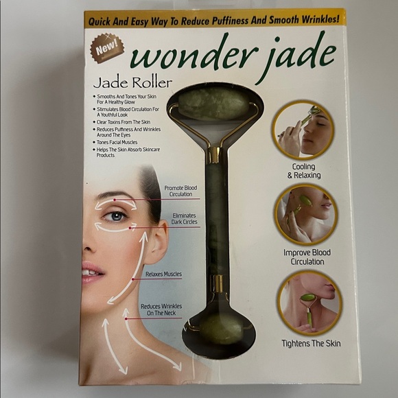 Other - Wonder Jade Roller